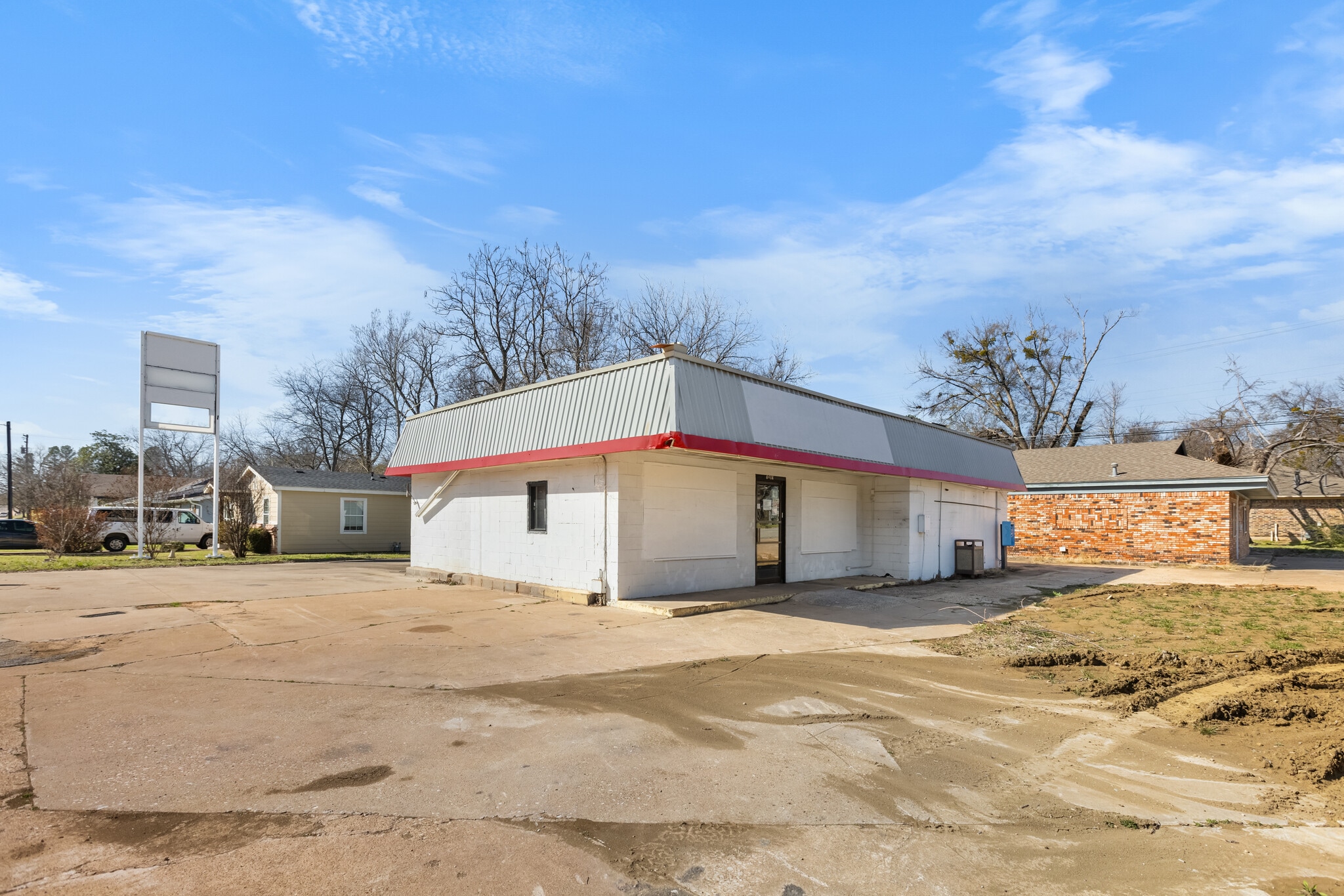 1201 W Crawford St, Denison, TX à louer Photo de l’immeuble– Image 1 sur 18
