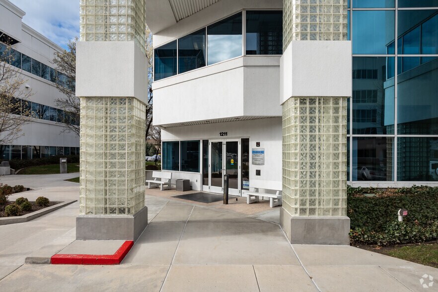 1211 W Myrtle St, Boise, ID à louer - Photo de l’immeuble – Image 3 sur 17