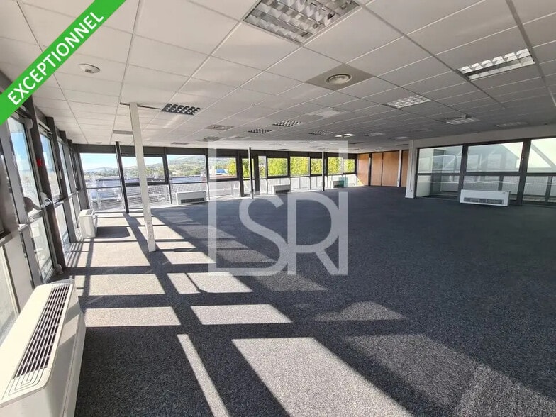 Local commercial dans Aubière à louer - Photo de l’immeuble – Image 2 sur 58