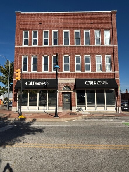 233 S Detroit Ave, Tulsa, OK à louer - Photo de l’immeuble – Image 1 sur 11