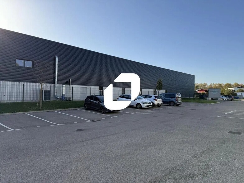 Industriel/Logistique dans Voreppe à louer - Photo de l’immeuble – Image 3 sur 7