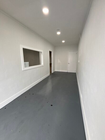 225-231 W 23rd St, Hialeah, FL à louer - Photo intérieure – Image 3 sur 7