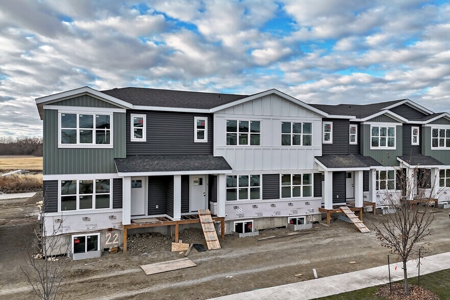 11-22 Grayhawk Blvd, Benalto, AB à vendre - Photo de l’immeuble – Image 3 sur 13