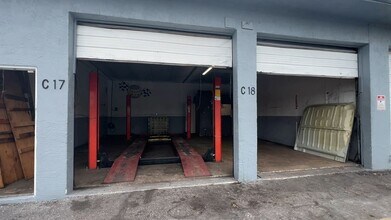 7153 Southern Blvd, West Palm Beach, FL à louer - Vidéo sur l’annonce professionnelle 