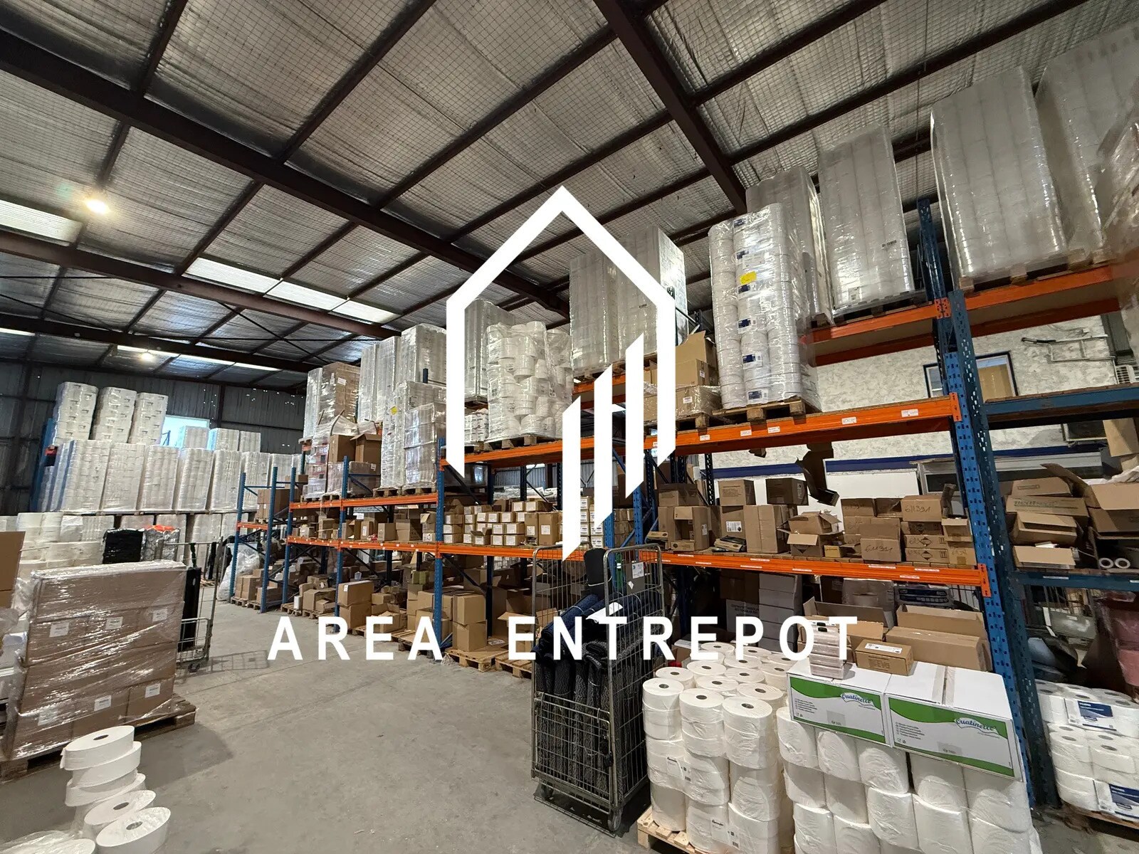 Industriel/Logistique dans Velaux à louer Photo intérieure– Image 1 sur 7