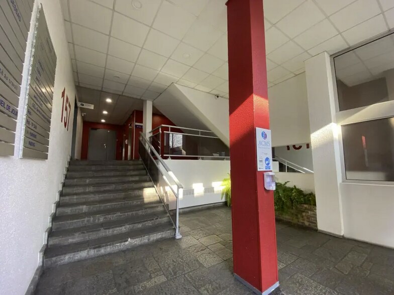 Bureau dans Bagneux à louer - Photo de l’immeuble – Image 2 sur 2