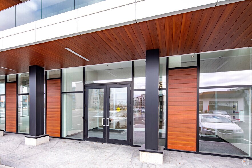 6220 Highway 7 W, Vaughan, ON à louer - Photo de l’immeuble – Image 3 sur 5
