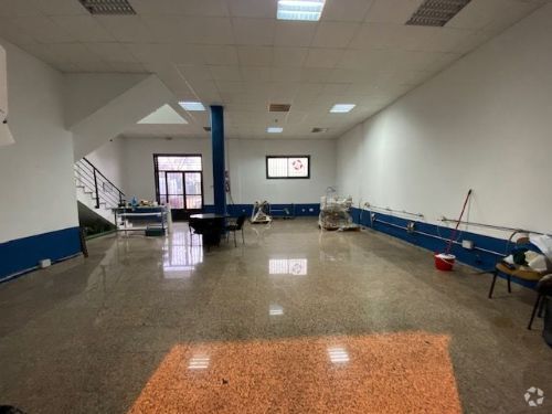 Industriel/Logistique dans Móstoles, Madrid à vendre - Photo de l’immeuble – Image 2 sur 9