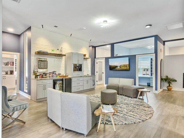 668 Marina Dr, Charleston, SC à louer - Hall d’entrée – Image 2 sur 23