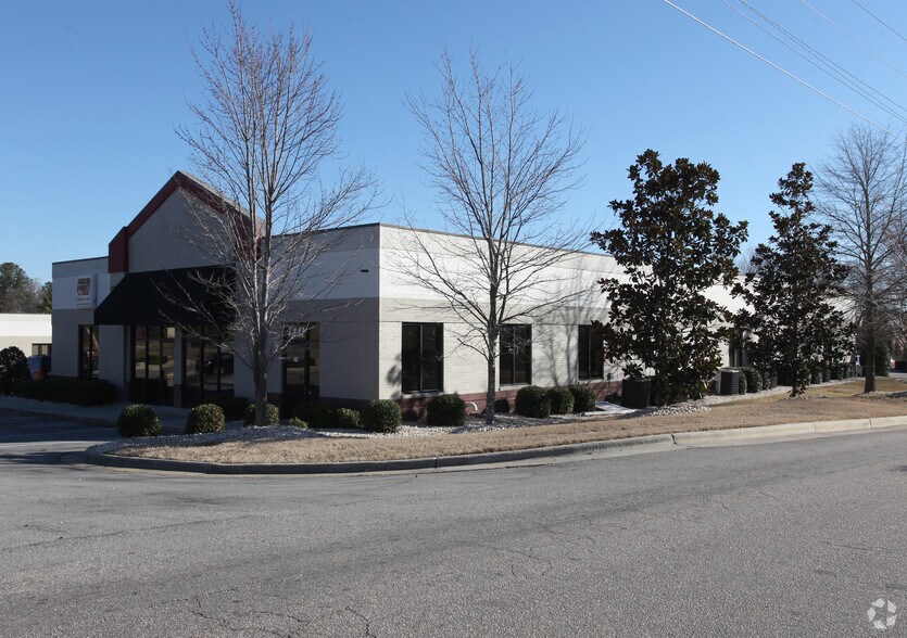 1241 S Main St, Wake Forest, NC à louer - Photo de l’immeuble – Image 2 sur 77