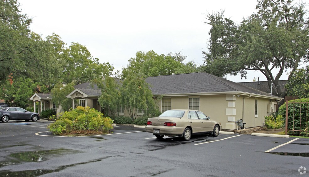 6029 Skyline Dr, Houston, TX à vendre - Photo principale – Image 1 sur 6