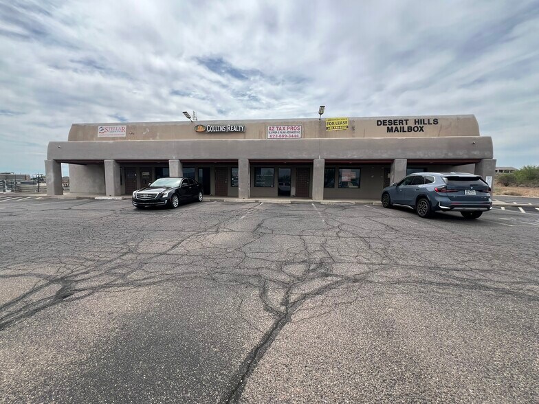 515 E Carefree Hwy, Phoenix, AZ à louer - Photo de l’immeuble – Image 1 sur 3