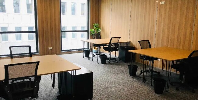 Plus de détails pour Bureau à louer