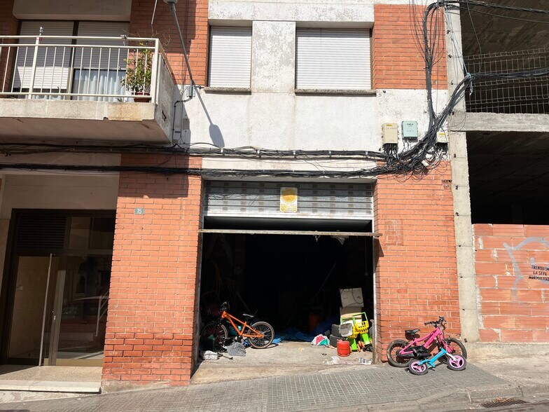 Immeuble residentiel dans Esparreguera, Barcelona à vendre - Photo de l’immeuble – Image 3 sur 4