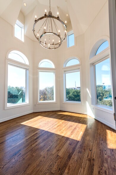 540 Heights Blvd, Houston, TX à louer - Photo de l’immeuble – Image 2 sur 7