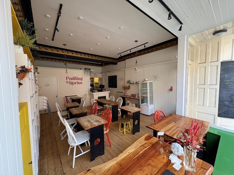 135 Comiston Rd, Edinburgh à louer - Photo de l’immeuble – Image 3 sur 6