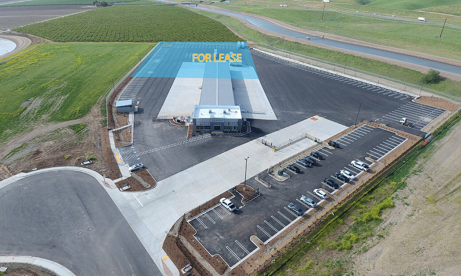 275 Rogers Rd, Patterson, CA à louer Photo principale– Image 1 sur 5