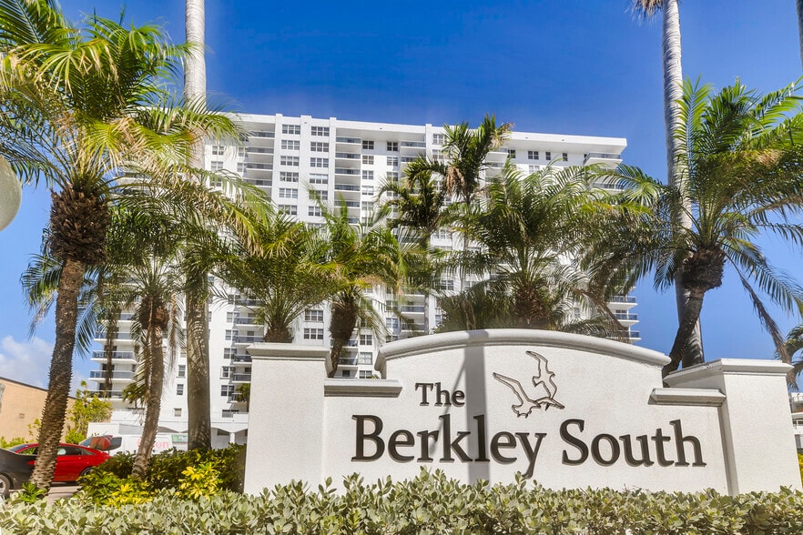 3015 N ocean Blvd, Fort Lauderdale, FL à vendre - Photo principale – Image 1 sur 10