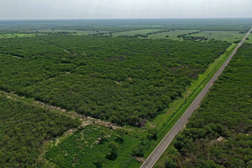 160 S County Road 1040, Kingsville, TX à vendre - Photo de l’immeuble – Image 3 sur 8