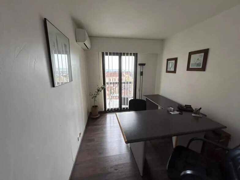 Bureau dans Cannes à louer - Photo de l’immeuble – Image 2 sur 6