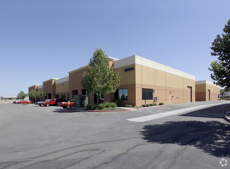 10604 Industrial Ave, Roseville, CA à louer - Photo principale – Image 1 sur 8
