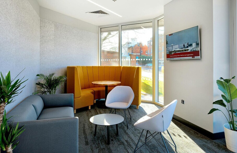 87 Castle St, Reading à louer - Photo de l’immeuble – Image 3 sur 6