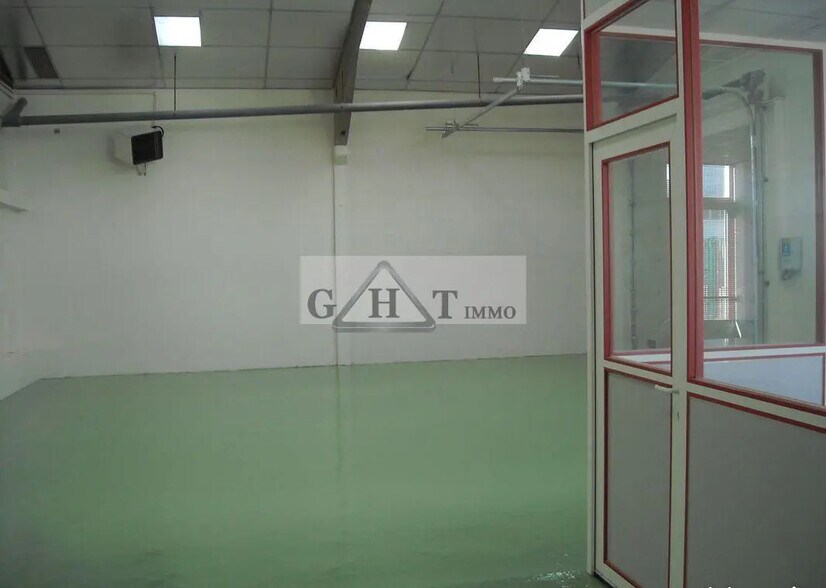 Bureau dans SAINT-OUEN-L'AUMONE à louer - Photo intérieure – Image 2 sur 3