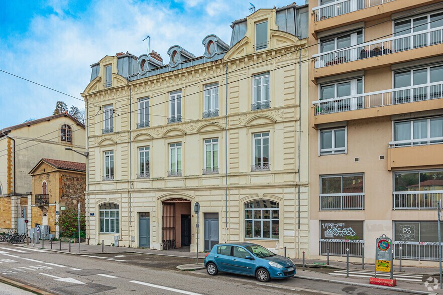 Bureau dans Lyon à louer - Photo de l’immeuble – Image 2 sur 2