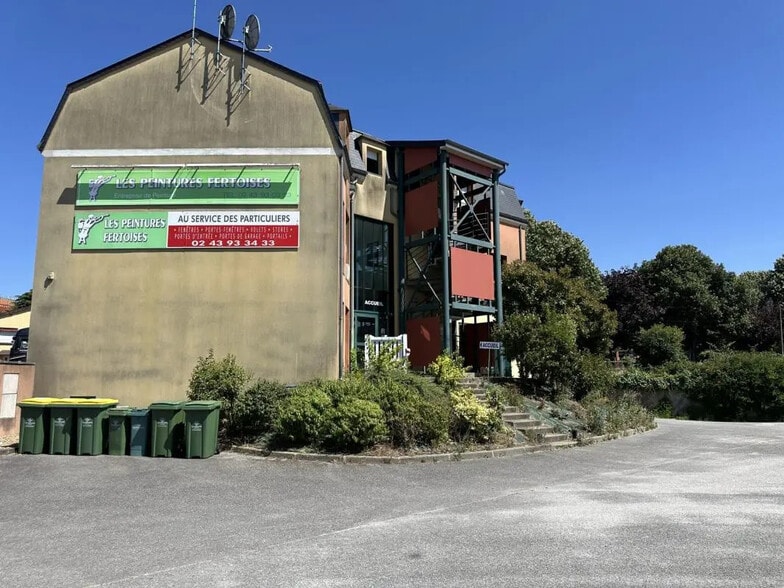 Local commercial dans La Ferté-Bernard à vendre - Photo de l’immeuble – Image 2 sur 17