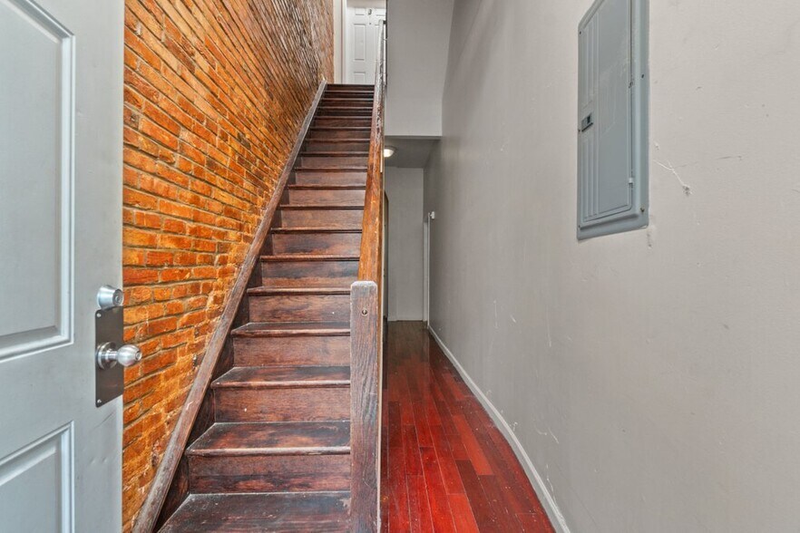 2215 Eutaw Pl, Baltimore, MD à vendre - Photo de l’immeuble – Image 3 sur 49
