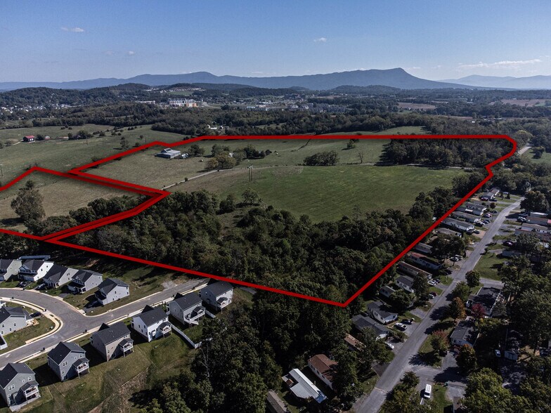 1583 Ridgedale Road, Rockingham, VA à vendre - Photo de l’immeuble – Image 2 sur 12