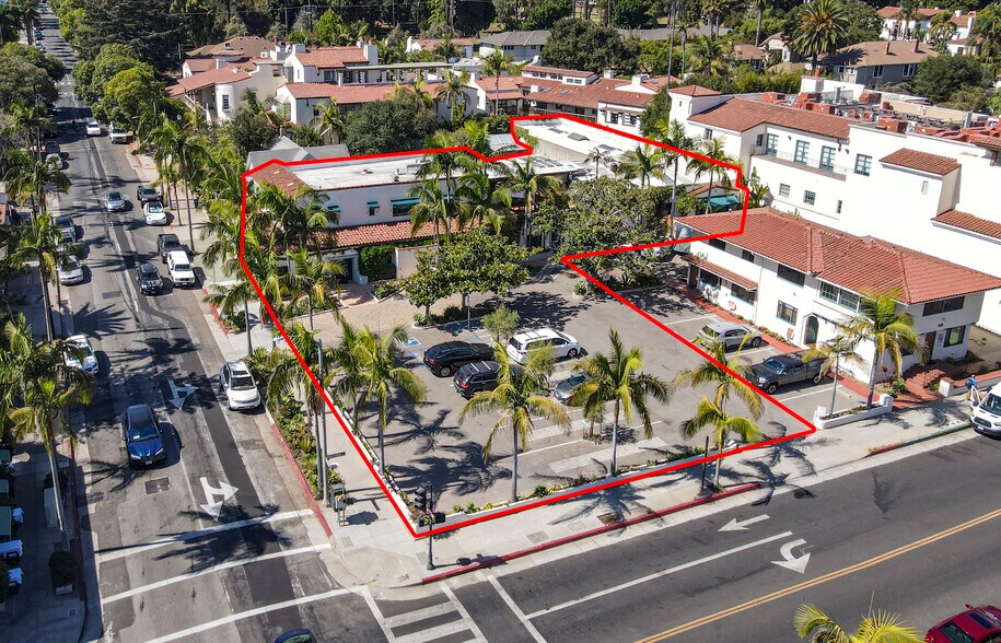 101 E Victoria St, Santa Barbara, CA à vendre - Photo de l’immeuble – Image 1 sur 19