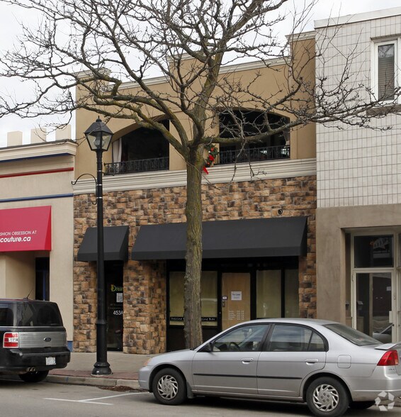 453 Brant St, Burlington, ON à vendre - Photo de l’immeuble – Image 2 sur 18