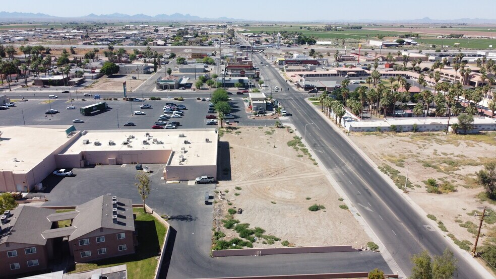 Lovekin Blvd, Blythe, CA à vendre - Aérien – Image 2 sur 8