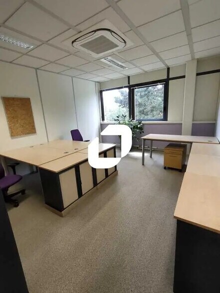 Bureau dans Saclay à louer - Photo de l’immeuble – Image 3 sur 10