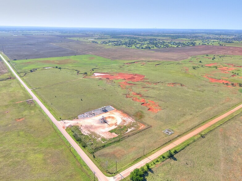 Cemetery Road and Apache Road, Piedmont, OK à vendre - Aérien – Image 2 sur 16