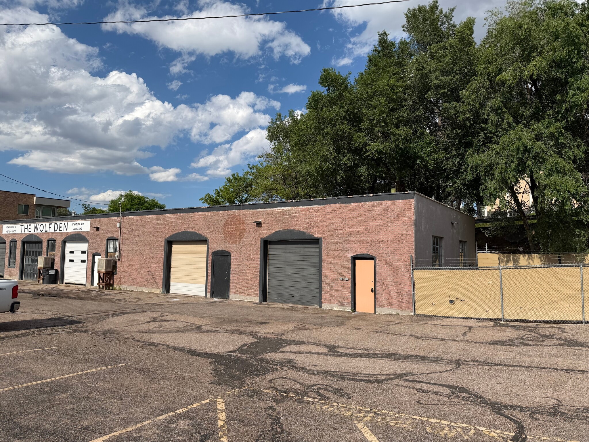 745 E Pikes Peak Ave, Colorado Springs, CO à louer Photo de l’immeuble– Image 1 sur 7