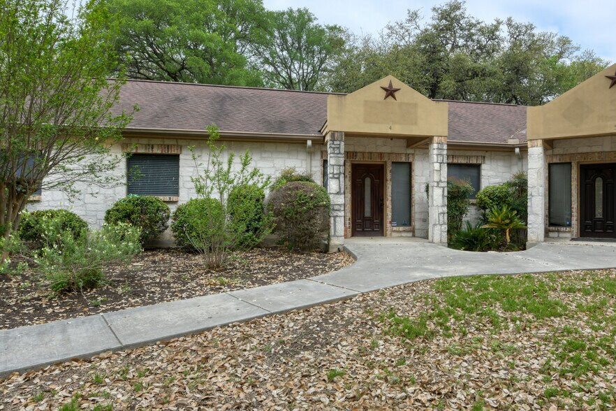 19365 FM 2252, Garden Ridge, TX à louer - Photo de l’immeuble – Image 3 sur 27