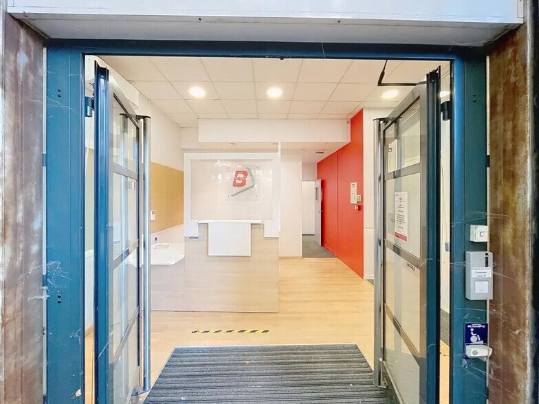 206 Avenue Félix Faure, Lyon à louer - Photo de l’immeuble – Image 3 sur 8