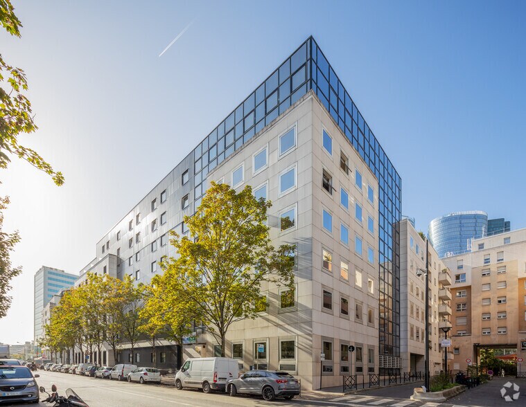 13 Bis Rue De L'Abreuvoir, Courbevoie à louer - Photo principale – Image 1 sur 3