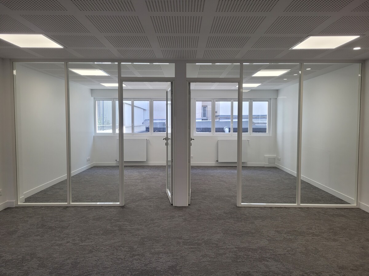 14 Villa Laugier, Paris, PAR 75017 - Lot 2.006 - - Photo intérieure - Image 1 of 8