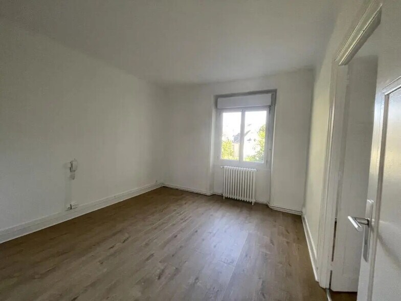 Bureau dans Vannes à louer - Photo de l’immeuble – Image 1 sur 3