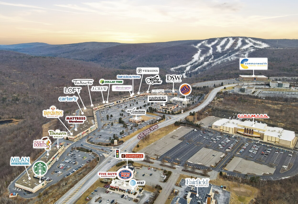 8031 Shoppes Blvd, Moosic, PA à louer Photo principale– Image 1 sur 2