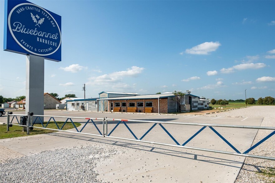 3921 S Highway 287, Waxahachie, TX à vendre - Photo de l’immeuble – Image 2 sur 18