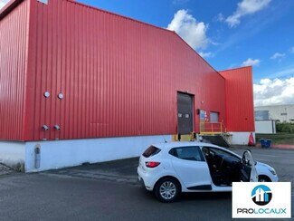 Plus de détails pour Local d'activités à louer