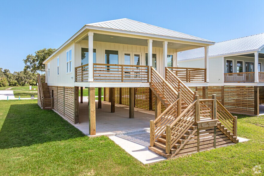 534 Beach Dr, Gulfport, MS à vendre - Photo de l’immeuble – Image 3 sur 21