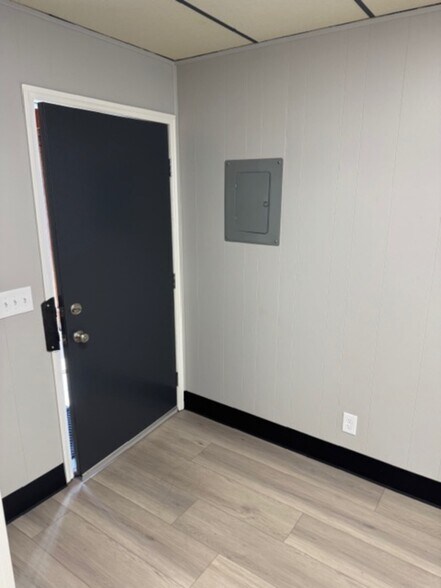 62 E 11th St, Tracy, CA à louer - Photo de l’immeuble – Image 1 sur 4