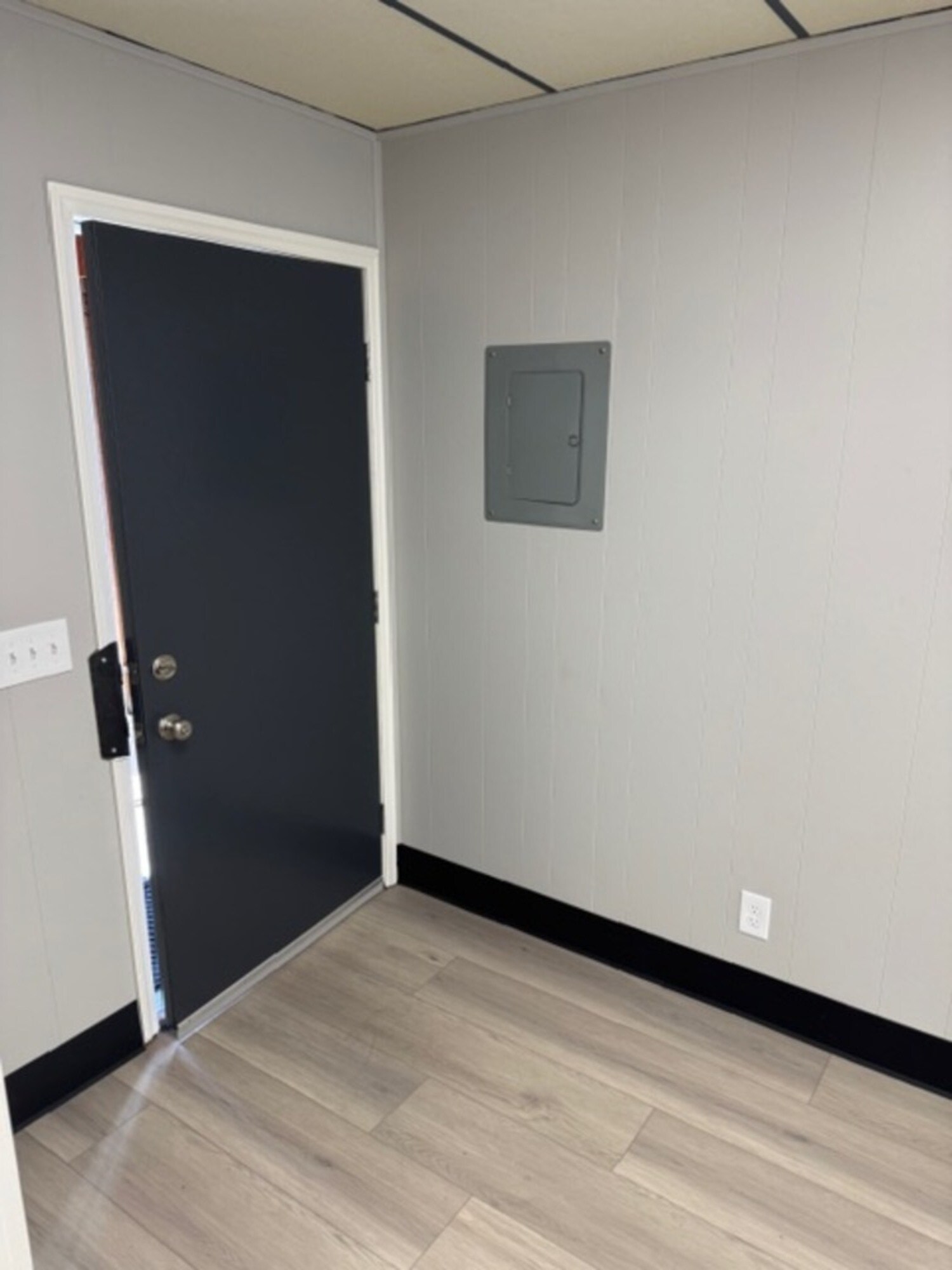 62 E 11th St, Tracy, CA à louer Photo de l’immeuble– Image 1 sur 5