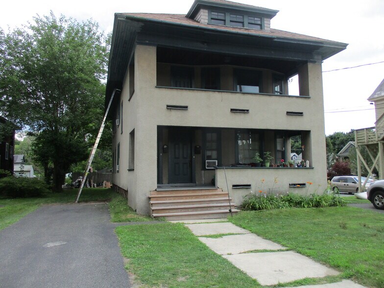 351-353 Federal St, Greenfield, MA à vendre - Photo principale – Image 1 sur 2