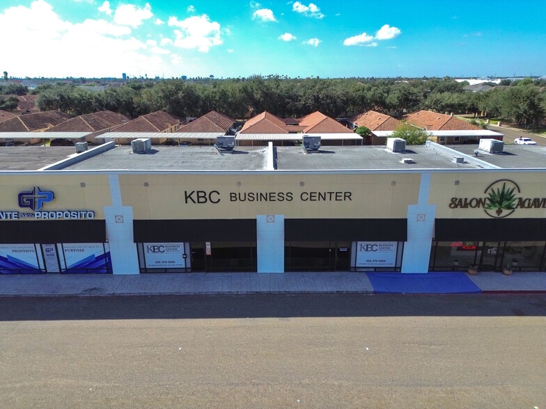 2511-2513 Buddy Owens Blvd, McAllen, TX à louer - Photo de l’immeuble – Image 2 sur 10